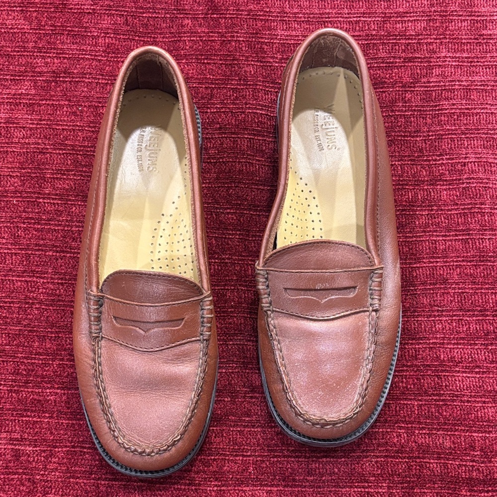 Weekend- Classic Brown Leather Penny Loafers